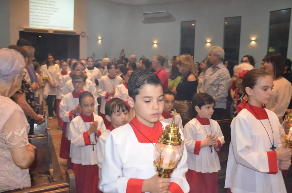 Missa em Ação de Graças e homenagens marcam os 16 anos de sacerdócio do Pe. Marcos Roberto Missa em Ação de Graças e homenagens marcam os 16 anos de sacerdócio do Pe. Marcos Roberto
