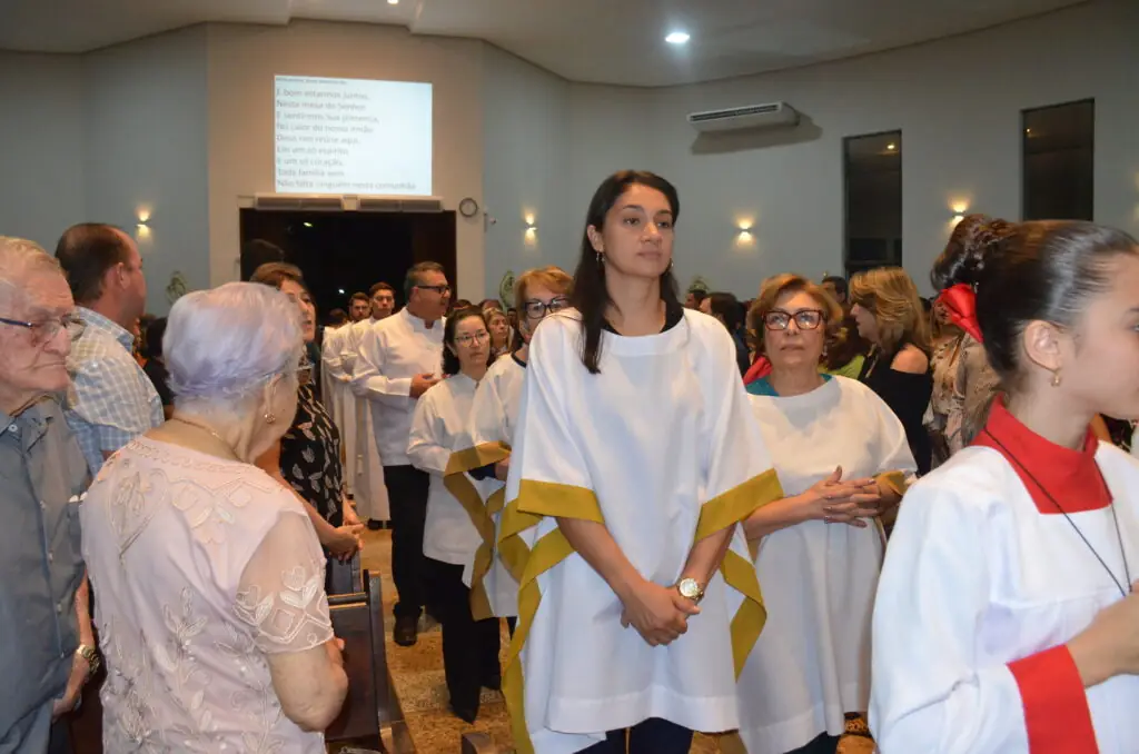 Missa em Ação de Graças e homenagens marcam os 16 anos de sacerdócio do Pe. Marcos Roberto Missa em Ação de Graças e homenagens marcam os 16 anos de sacerdócio do Pe. Marcos Roberto