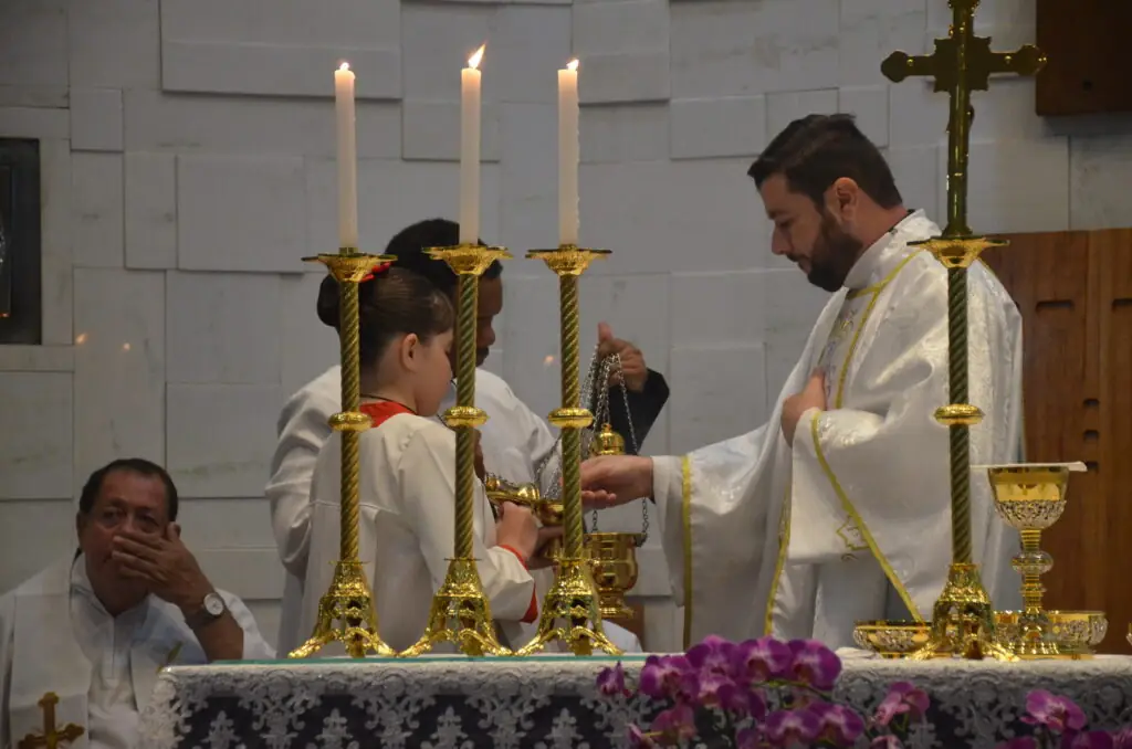 Missa em Ação de Graças e homenagens marcam os 16 anos de sacerdócio do Pe. Marcos Roberto Missa em Ação de Graças e homenagens marcam os 16 anos de sacerdócio do Pe. Marcos Roberto