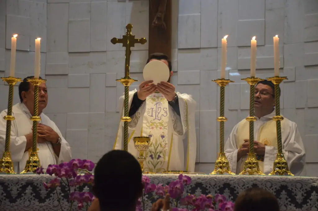 Missa em Ação de Graças e homenagens marcam os 16 anos de sacerdócio do Pe. Marcos Roberto Missa em Ação de Graças e homenagens marcam os 16 anos de sacerdócio do Pe. Marcos Roberto