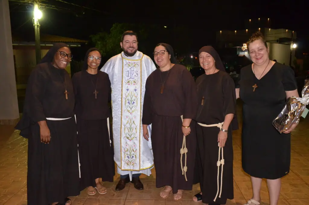 Missa em Ação de Graças e homenagens marcam os 16 anos de sacerdócio do Pe. Marcos Roberto Missa em Ação de Graças e homenagens marcam os 16 anos de sacerdócio do Pe. Marcos Roberto
