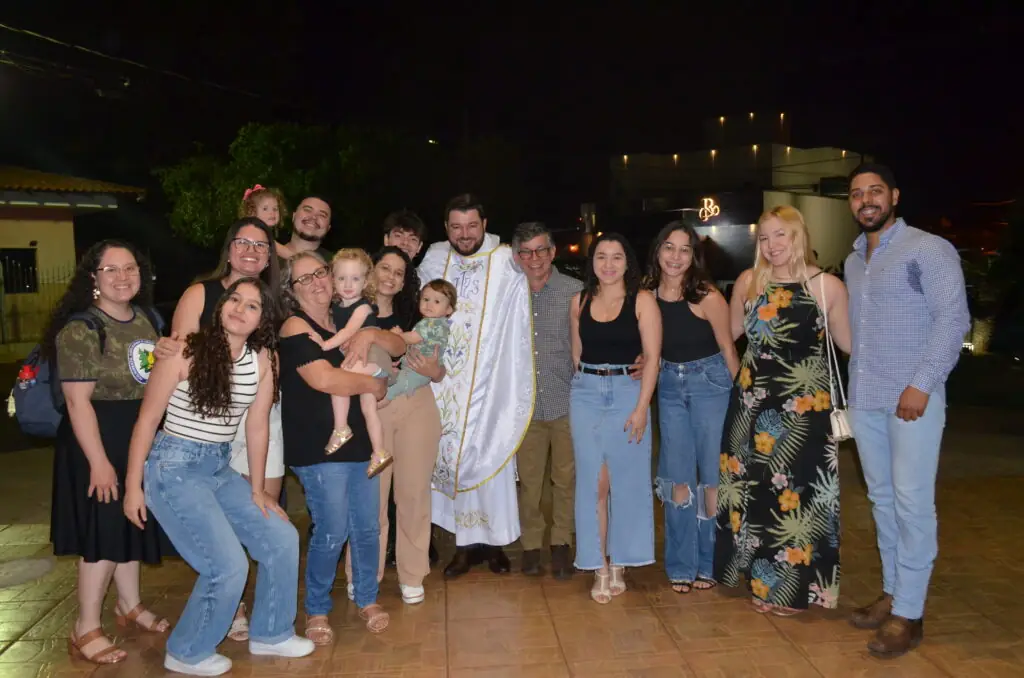 Missa em Ação de Graças e homenagens marcam os 16 anos de sacerdócio do Pe. Marcos Roberto Missa em Ação de Graças e homenagens marcam os 16 anos de sacerdócio do Pe. Marcos Roberto