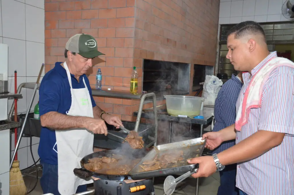 Missa em Ação de Graças e homenagens marcam os 16 anos de sacerdócio do Pe. Marcos Roberto Missa em Ação de Graças e homenagens marcam os 16 anos de sacerdócio do Pe. Marcos Roberto
