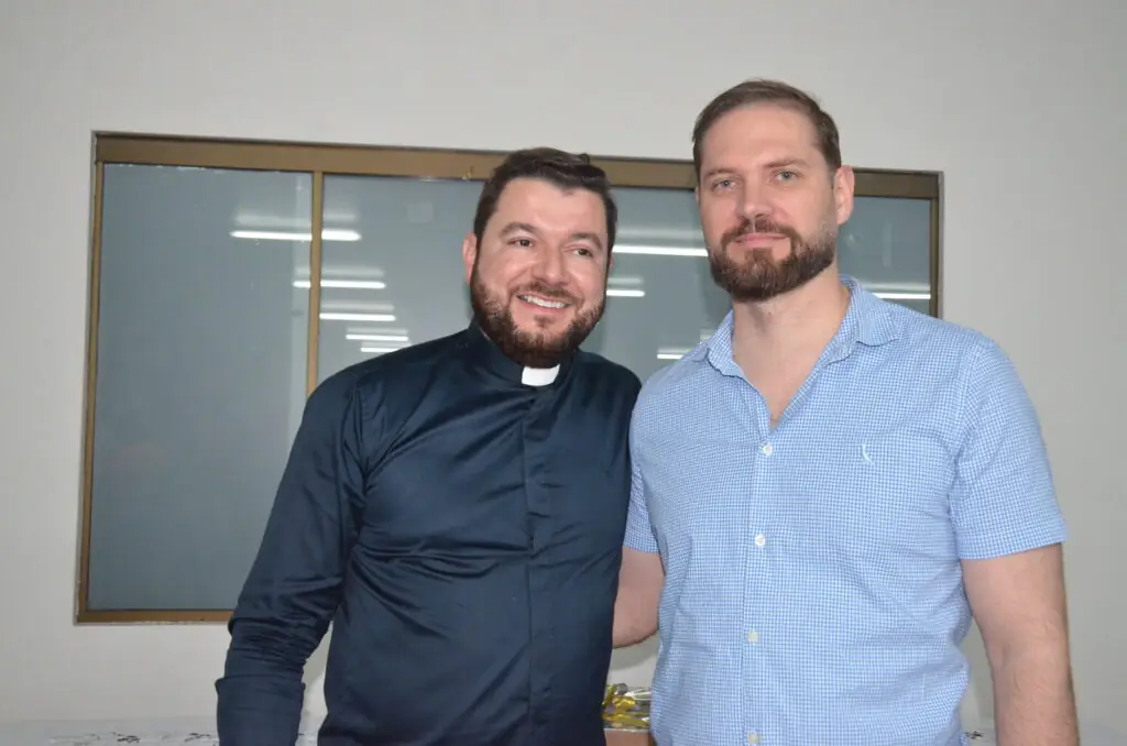 Missa em Ação de Graças e homenagens marcam os 16 anos de sacerdócio do Pe. Marcos Roberto Missa em Ação de Graças e homenagens marcam os 16 anos de sacerdócio do Pe. Marcos Roberto