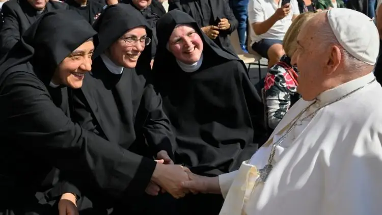 Audiência Geral: Papa conhece projeto de coroinhas para ajudar crianças em Gaza Audiência Geral: Papa conhece projeto de coroinhas para ajudar crianças em Gaza