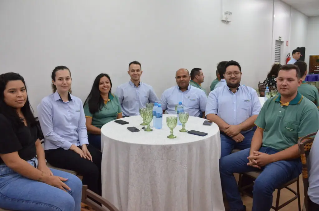 Tempo de Casa: COAMO presta homenagem aos seus funcionários Tempo de Casa: COAMO presta homenagem aos seus funcionários