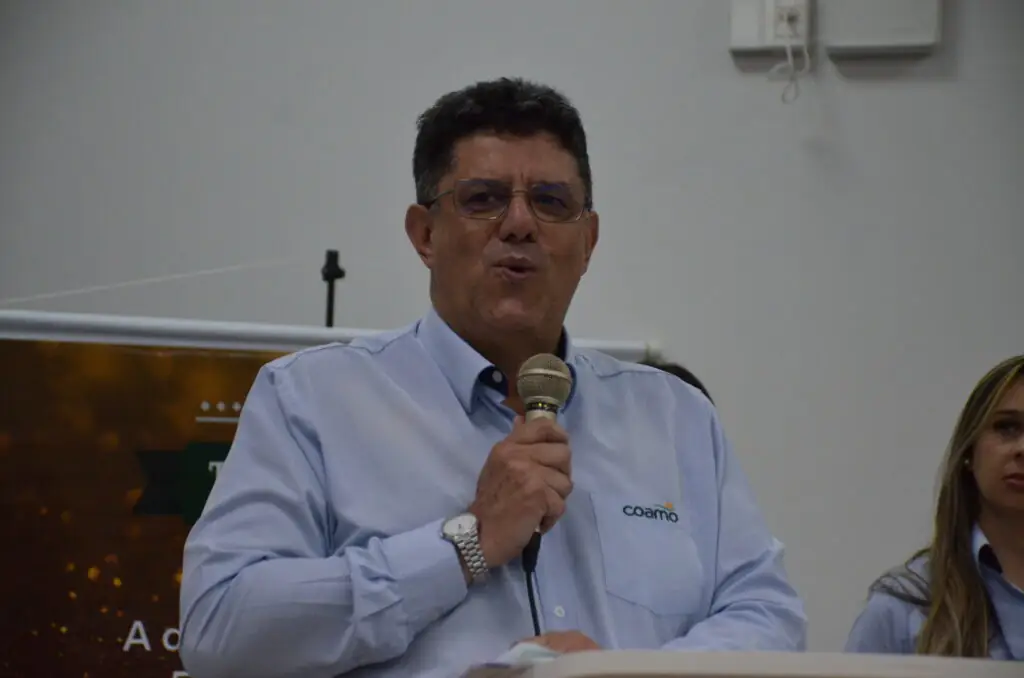 Tempo de Casa: COAMO presta homenagem aos seus funcionários Tempo de Casa: COAMO presta homenagem aos seus funcionários