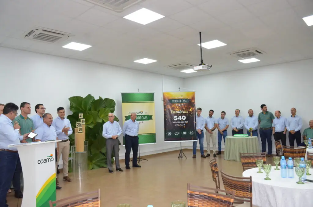 Tempo de Casa: COAMO presta homenagem aos seus funcionários Tempo de Casa: COAMO presta homenagem aos seus funcionários