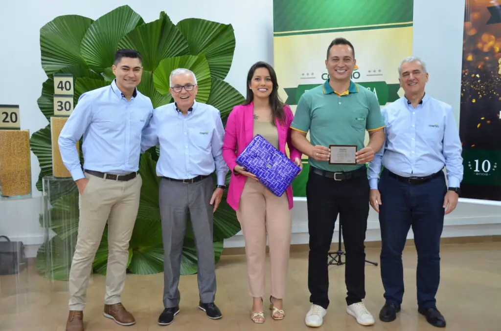 Tempo de Casa: COAMO presta homenagem aos seus funcionários Tempo de Casa: COAMO presta homenagem aos seus funcionários