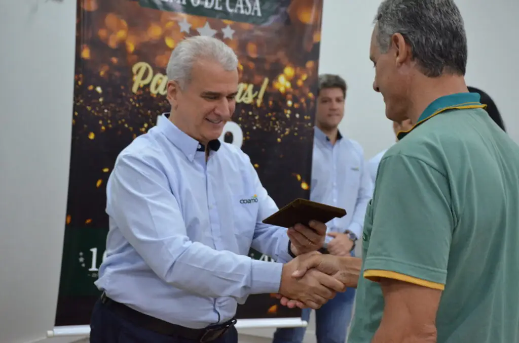 Tempo de Casa: COAMO presta homenagem aos seus funcionários Tempo de Casa: COAMO presta homenagem aos seus funcionários