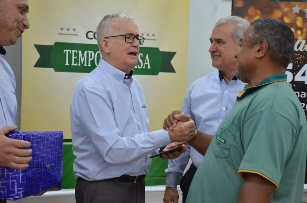 Tempo de Casa: COAMO presta homenagem aos seus funcionários Tempo de Casa: COAMO presta homenagem aos seus funcionários