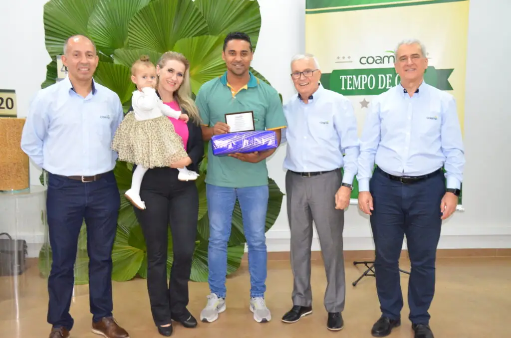 Tempo de Casa: COAMO presta homenagem aos seus funcionários Tempo de Casa: COAMO presta homenagem aos seus funcionários