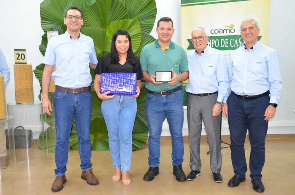 Tempo de Casa: COAMO presta homenagem aos seus funcionários Tempo de Casa: COAMO presta homenagem aos seus funcionários