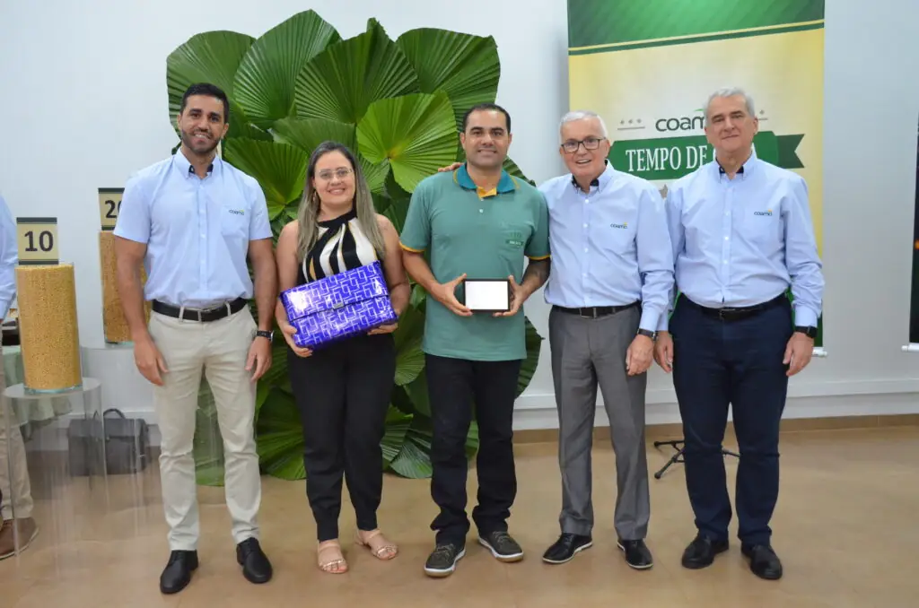 Tempo de Casa: COAMO presta homenagem aos seus funcionários Tempo de Casa: COAMO presta homenagem aos seus funcionários