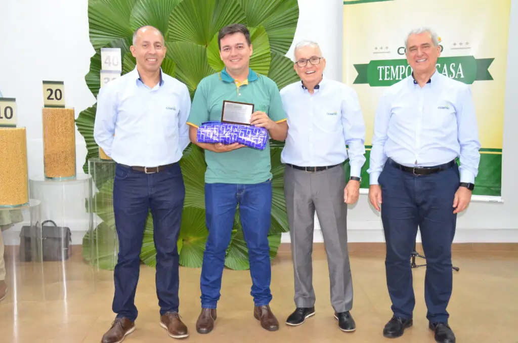 Tempo de Casa: COAMO presta homenagem aos seus funcionários Tempo de Casa: COAMO presta homenagem aos seus funcionários
