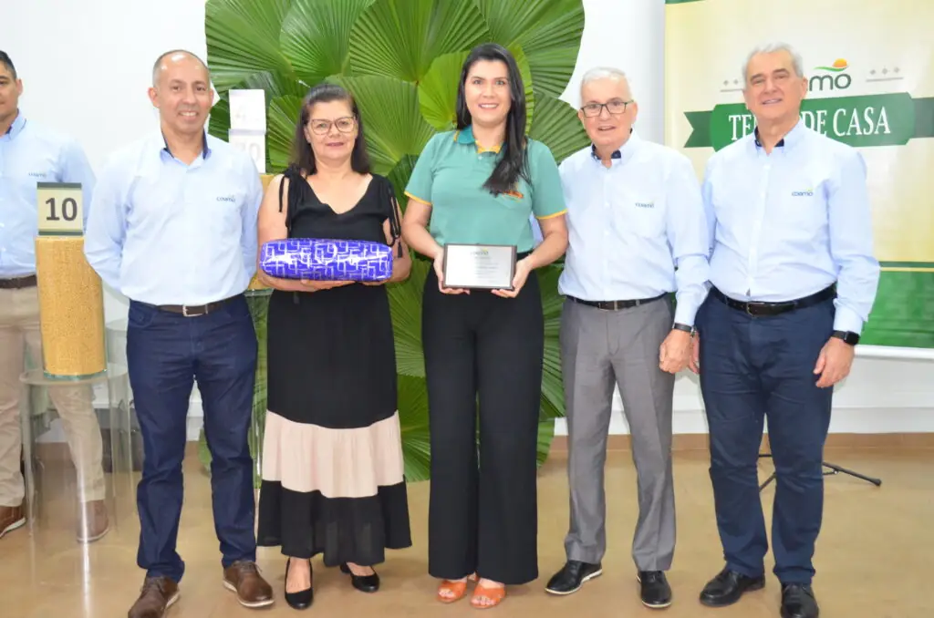 Tempo de Casa: COAMO presta homenagem aos seus funcionários Tempo de Casa: COAMO presta homenagem aos seus funcionários