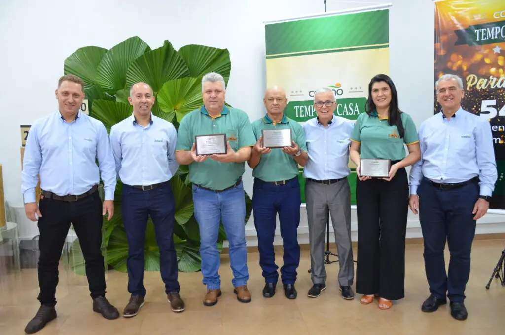 Tempo de Casa: COAMO presta homenagem aos seus funcionários Tempo de Casa: COAMO presta homenagem aos seus funcionários