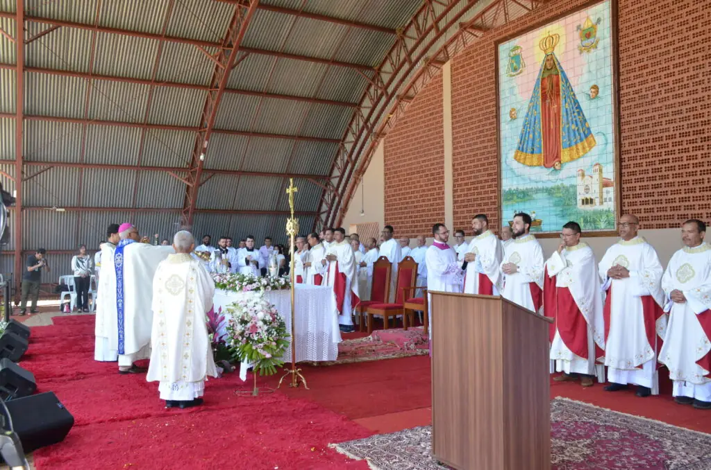 Romaria Diocesana de Nossa Senhora Aparecida reúne uma multidão de fiéis no Santuário Diocesano Romaria Diocesana de Nossa Senhora Aparecida reúne uma multidão de fiéis no Santuário Diocesano