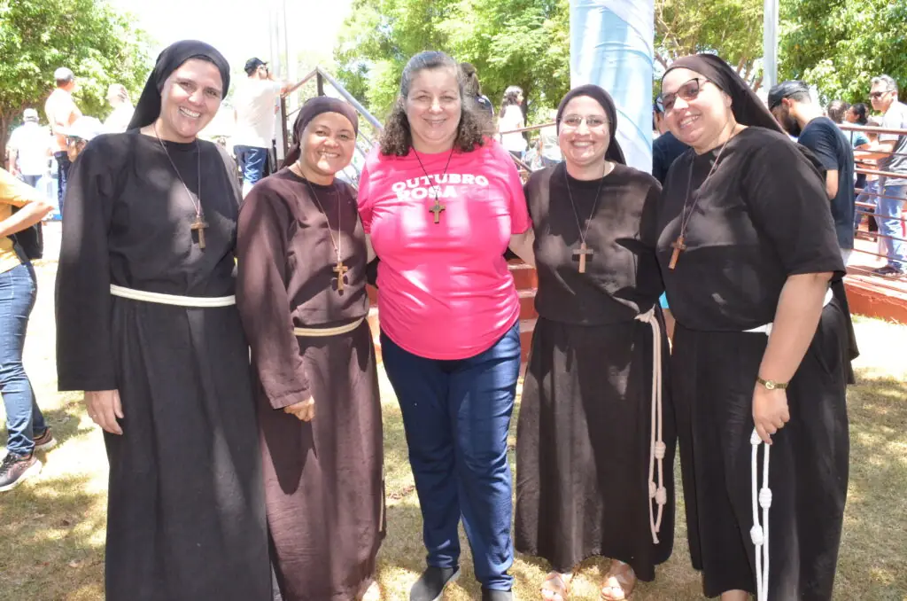 Romaria Diocesana de Nossa Senhora Aparecida reúne uma multidão de fiéis no Santuário Diocesano Romaria Diocesana de Nossa Senhora Aparecida reúne uma multidão de fiéis no Santuário Diocesano