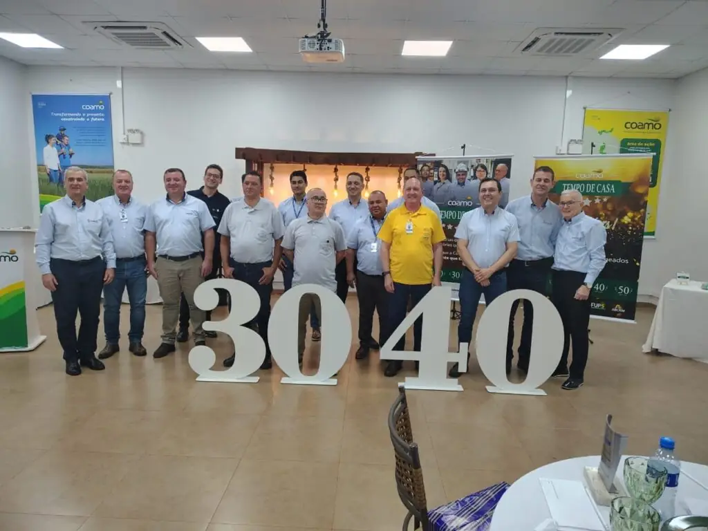 Tempo de Casa: COAMO presta homenagem a colaboradores em Dourados Tempo de Casa: COAMO presta homenagem a colaboradores em Dourados