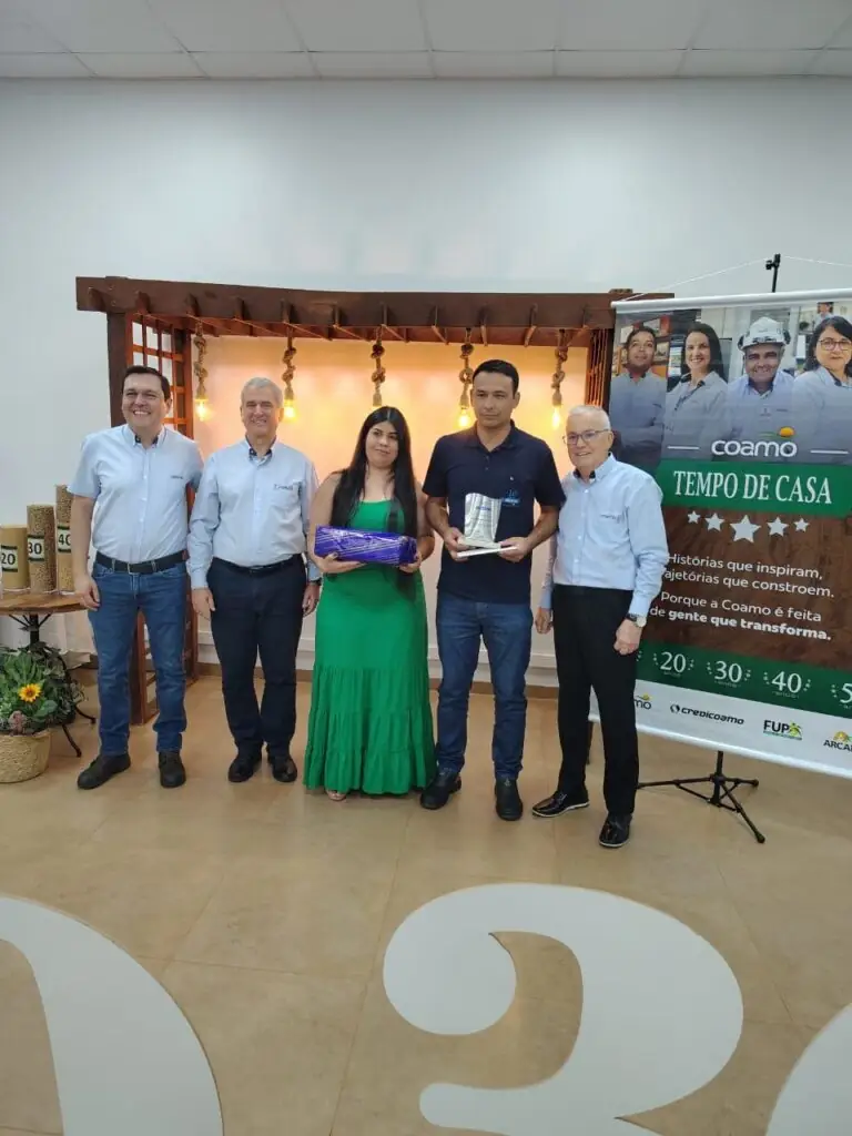 Tempo de Casa: COAMO presta homenagem a colaboradores em Dourados Tempo de Casa: COAMO presta homenagem a colaboradores em Dourados