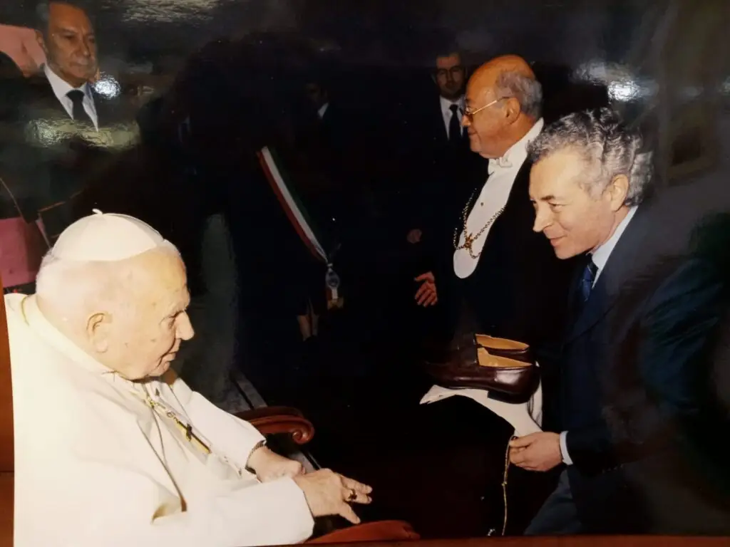 Leão XIV é um homem simples que só quis sapatos pretos, diz sapateiro dos papas