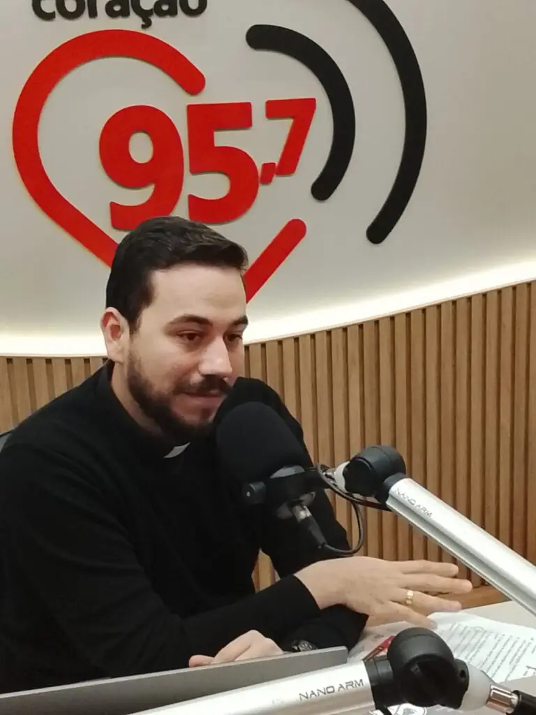 Programa Ponto de Vista destaca o 'Maio Laranja'