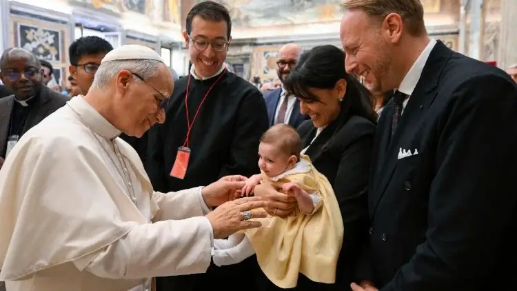 O Dicastério para os Leigos, a Família e a Vida e a Secretaria Geral do Sínodo publicaram o Percurso Temático, instrumento de preparação e animação do Encontro que Leão XIV convocou no Vaticano, de 7 a 14 de outubro, com os líderes das Igrejas Católicas Orientais e os presidentes das Conferências Episcopais, por ocasião dos dez anos da exortação apostólica de Francisco.