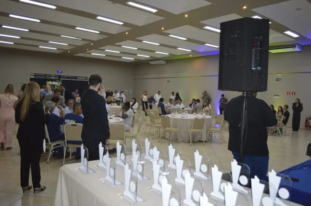 ACED lança Prêmio "Amigo do Comércio" e destaca vereadores ACED lança Prêmio "Amigo do Comércio" e destaca vereadores